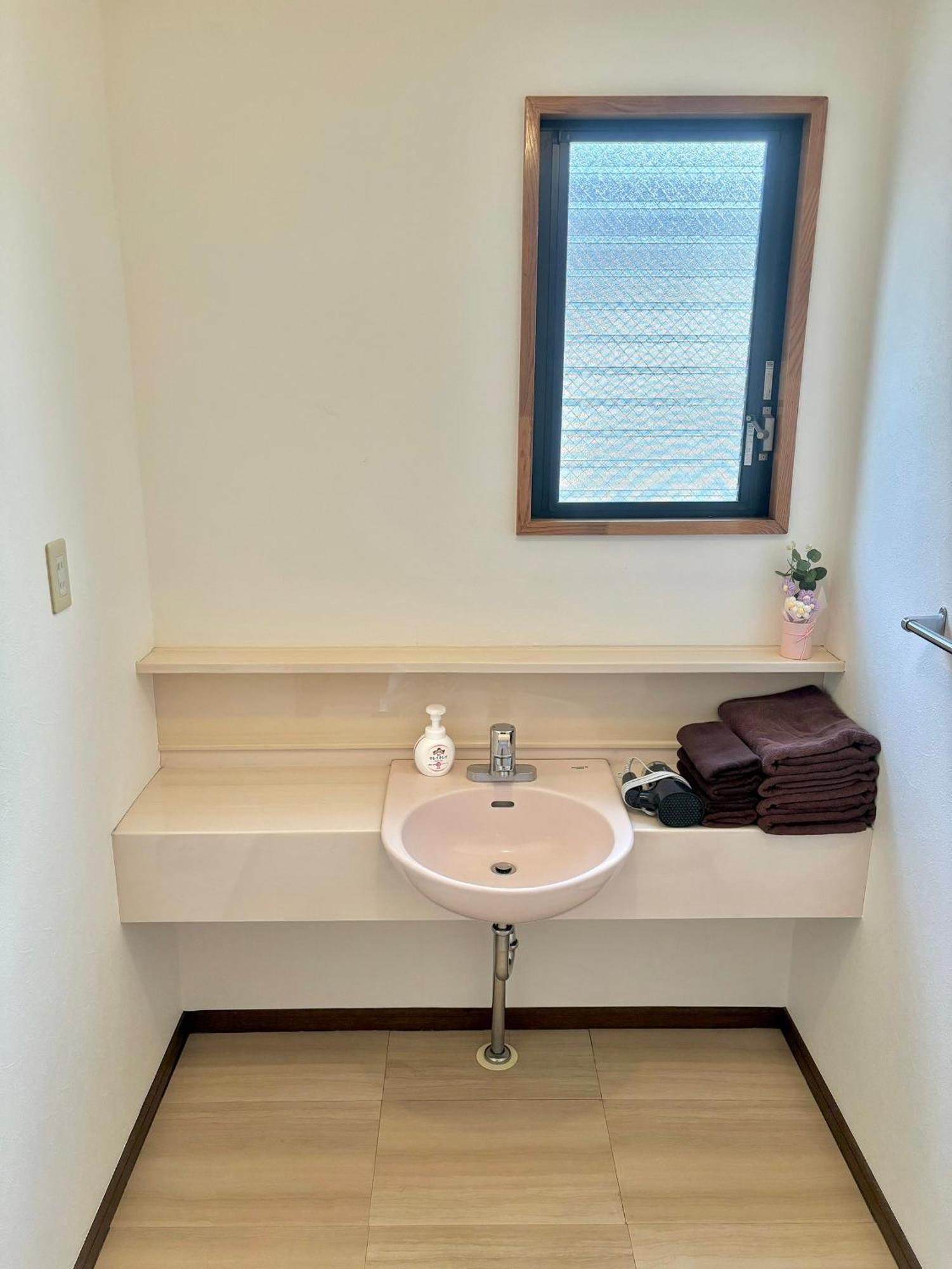 טוקיו Koiwa Detached House 小岩駅にある戸建のおうち 完全分離型住宅2F מראה חיצוני תמונה